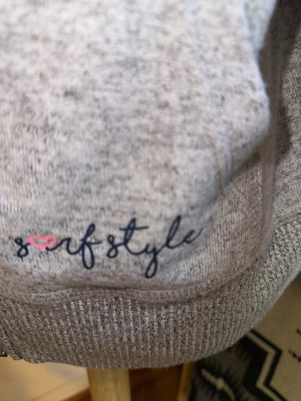 NWT!Ultra lightweight Surf Style zip up sweater - Picture 2 of 8